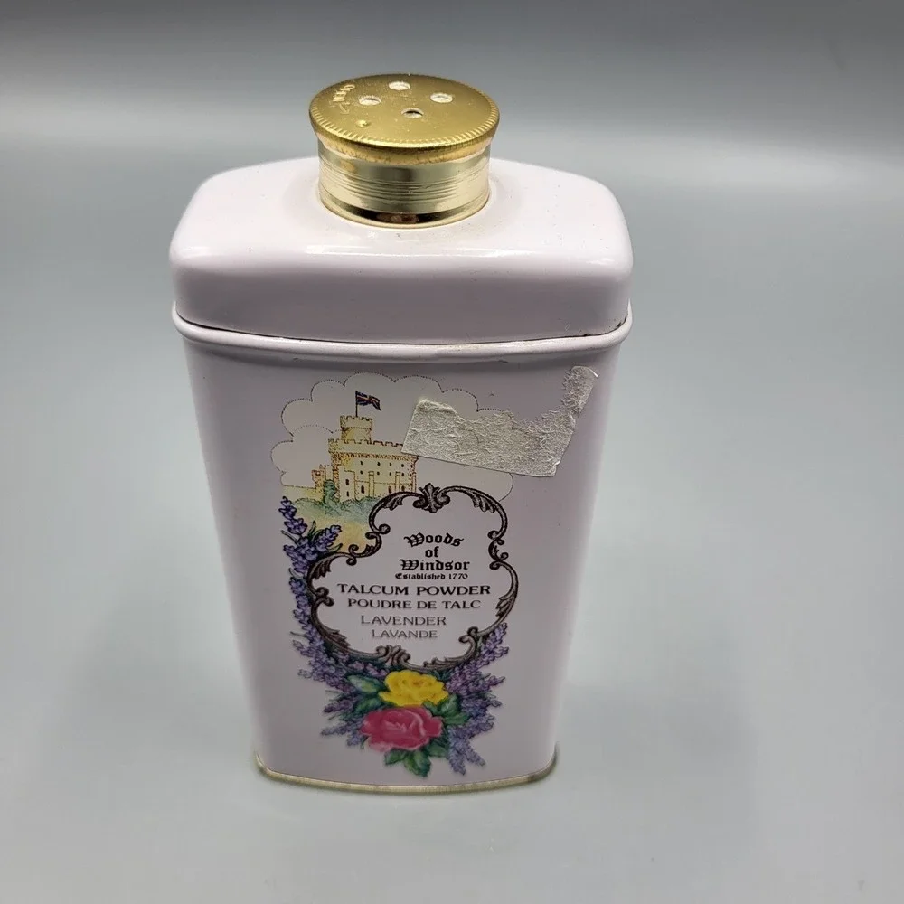 Vintage Woods of Windsor Talcum Powder 3.5oz Lavender Floral Tin Purple England